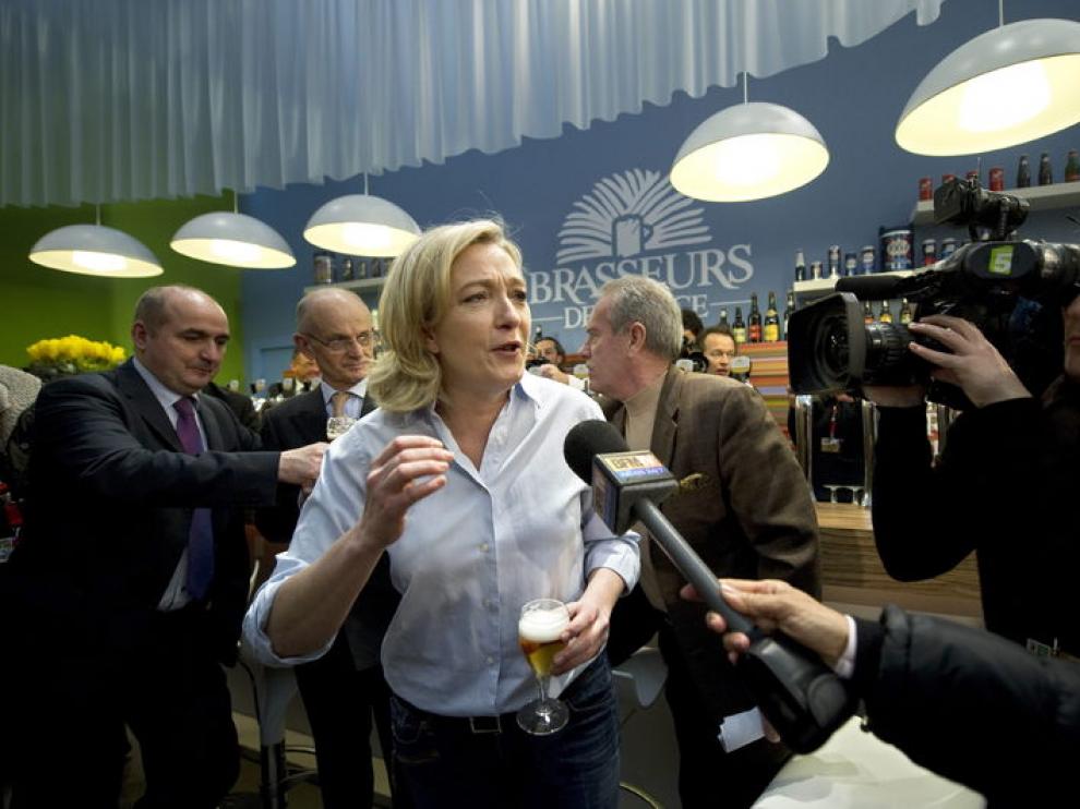 Marine Le Pen durante la Feria de Agricultura de París, en febrero
