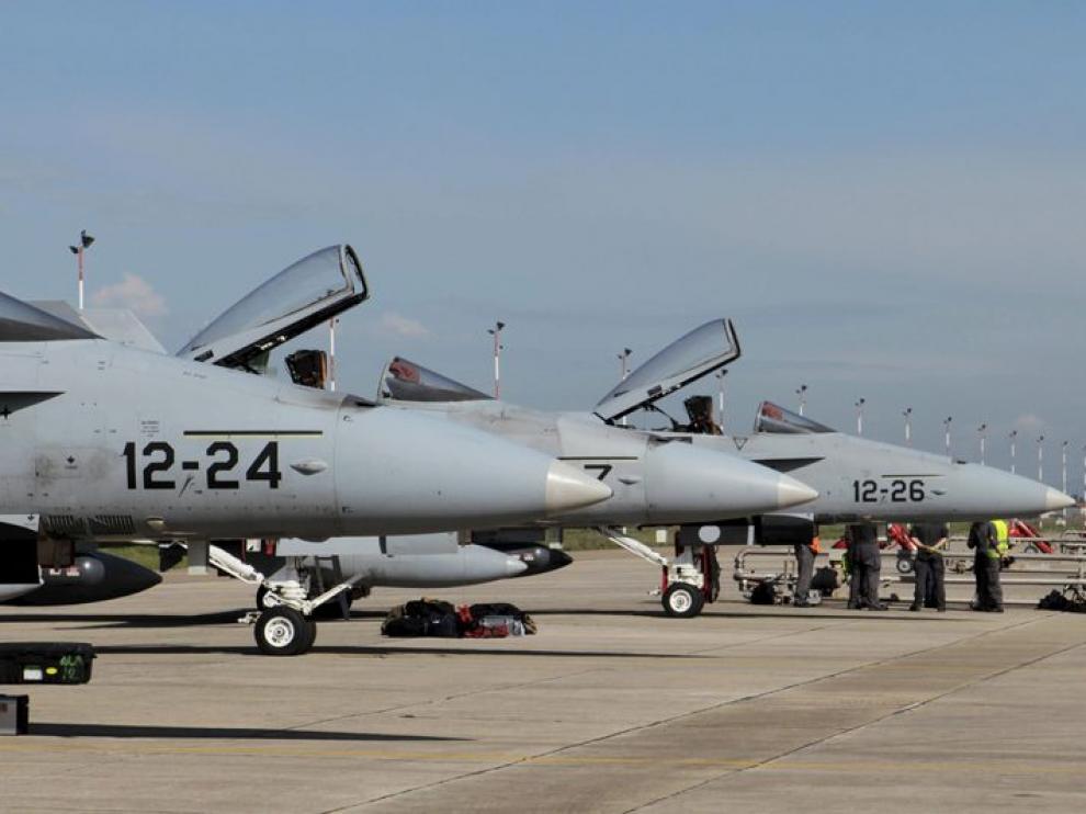 Los F-18 españoles en la base de Decimomannu