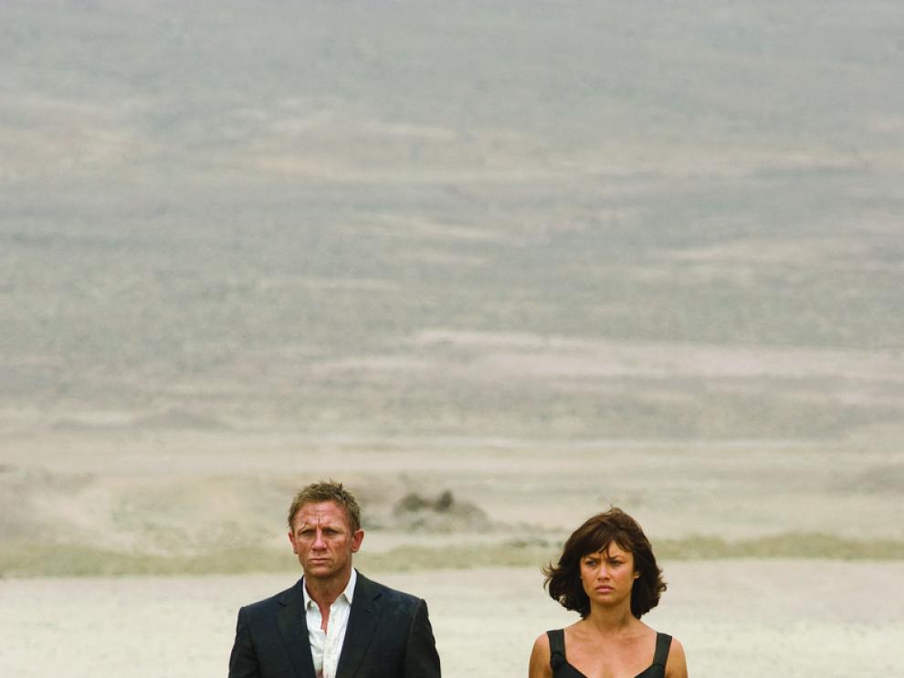 Daniel Craig y Olga kurylenko en una escena de 'Quantum of Solace'