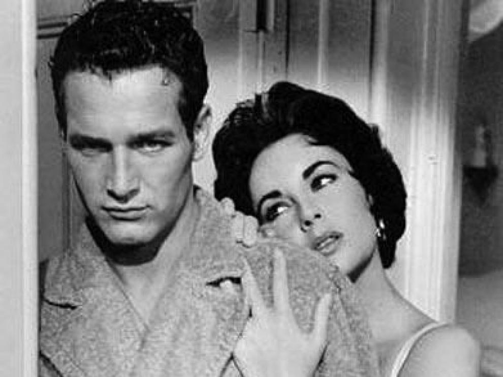 Elizabeth Taylor y Paul Newman durante la película 'La gata sobre el tejado de Zinc'.