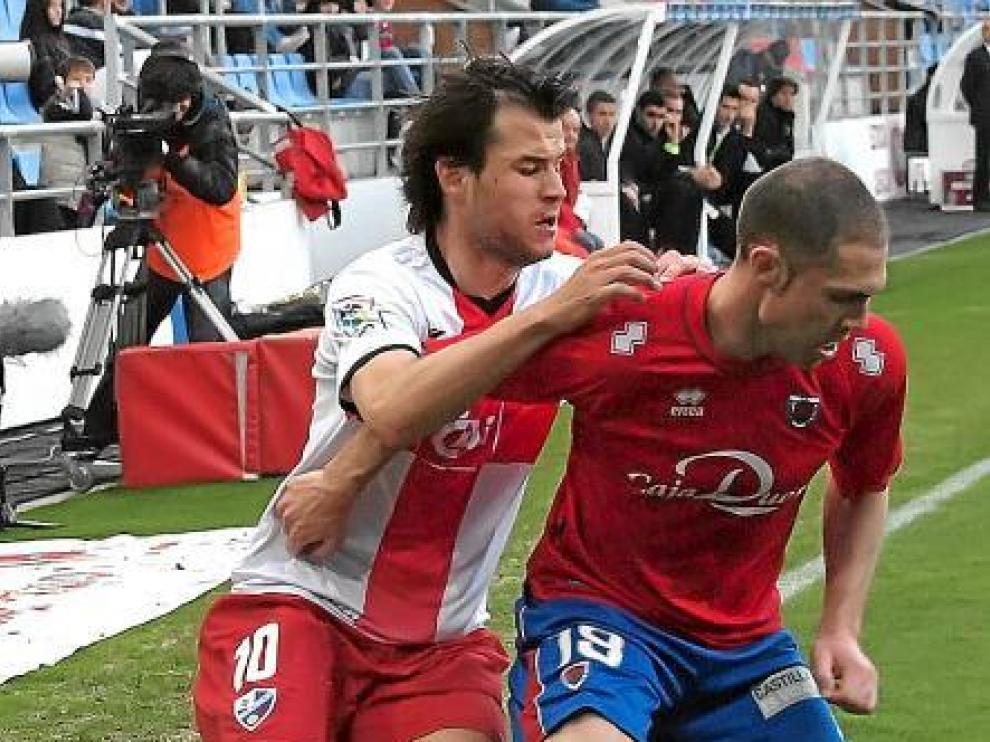 El Numancia superó al Huesca con demasiada facilidad.