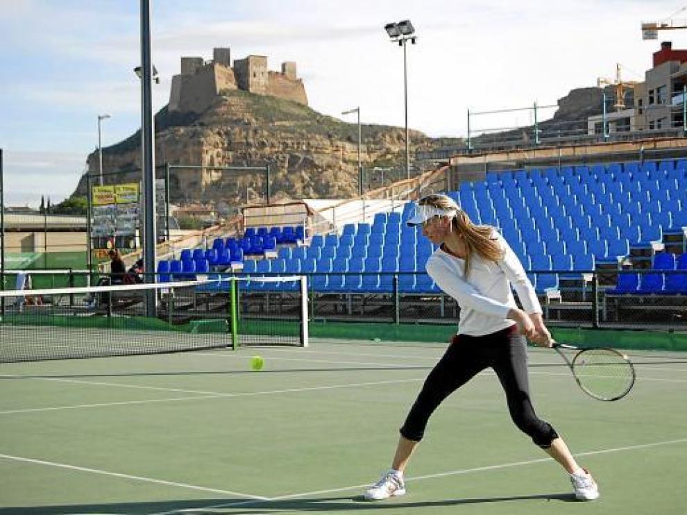 Una de las participantes en el torneo de tenis internacional femenino 'Conchita Martínez'.