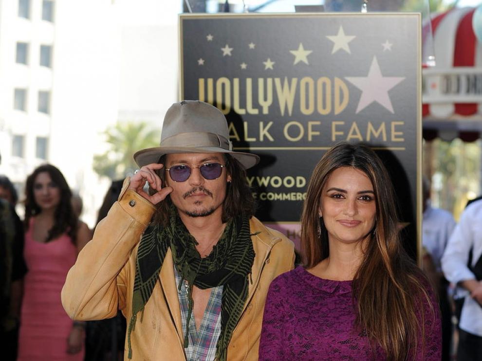 Pénelope Cruz descubre su estrella en Hollywood junto a Johnny Depp.