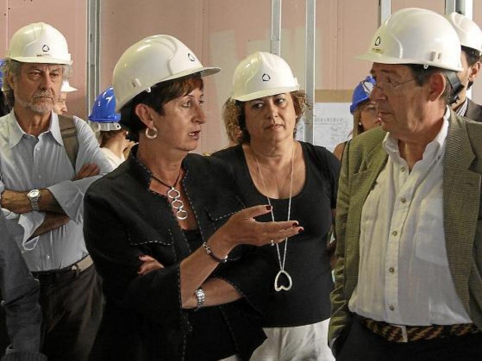 La consejera, en julio del año pasado, cuando visitó las obras de los quirófanos del Provincial.
