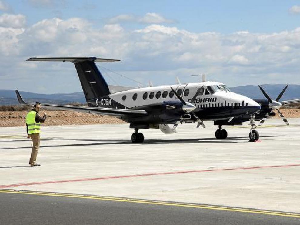 Un avión aterrizó la semana pasada en Caudé, tras efectuar la inspección de los sistemas operativos.