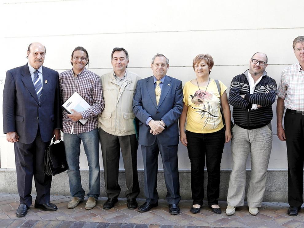 De izda. a drcha., Adolfo Herrera (pCUA), Marcelo Chávez (PH), José Mª Abad (FIA), Pedro Larena (FIA), Rosa Burgos (VERDES ECOLO), Abel Gago (VERDES ECOLO), Víctor Sarto (CDL)
