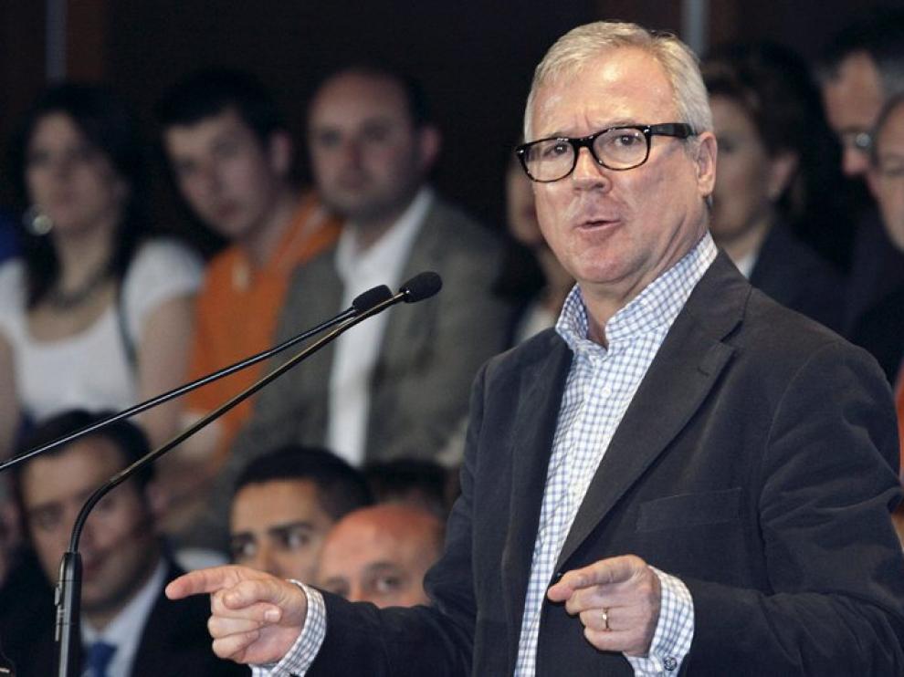 Ramón L. Valcárcel, del PP, defiende el trasvase del Ebro