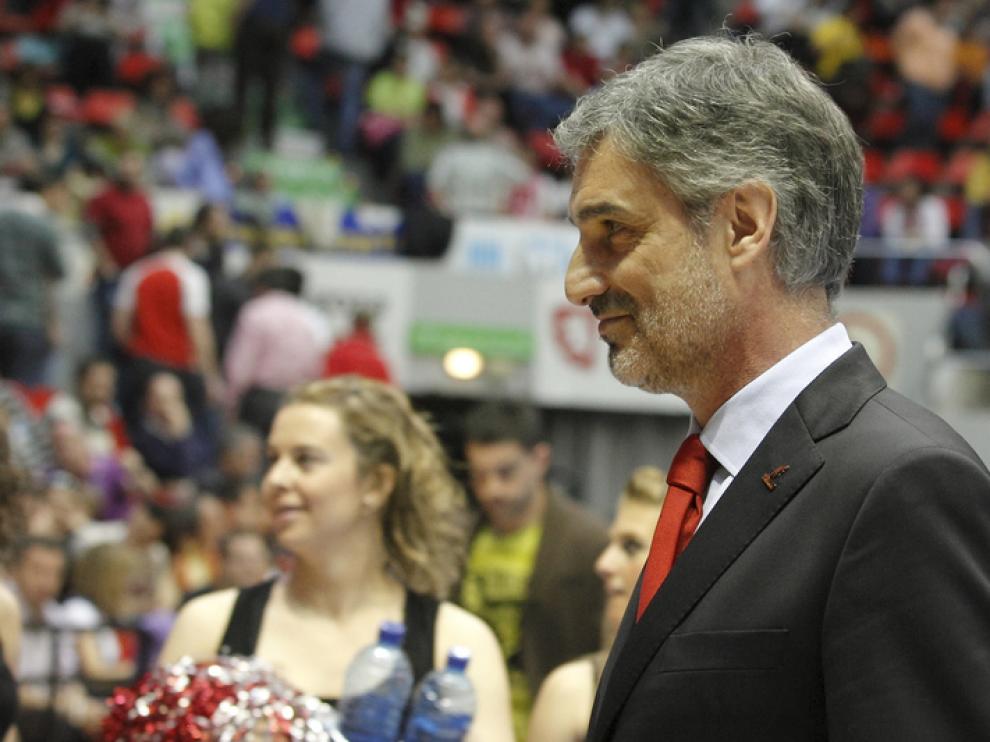 José Luis Abós se retira sonriente tras una victoria en el Príncipe Felipe.