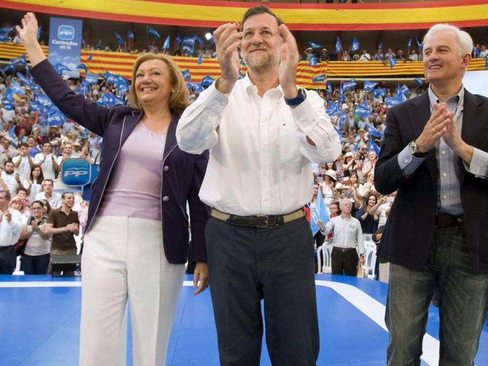 Rajoy, Rudi y Suárez, en el mitin del PP de la plaza de toros, en una imagen de archivo