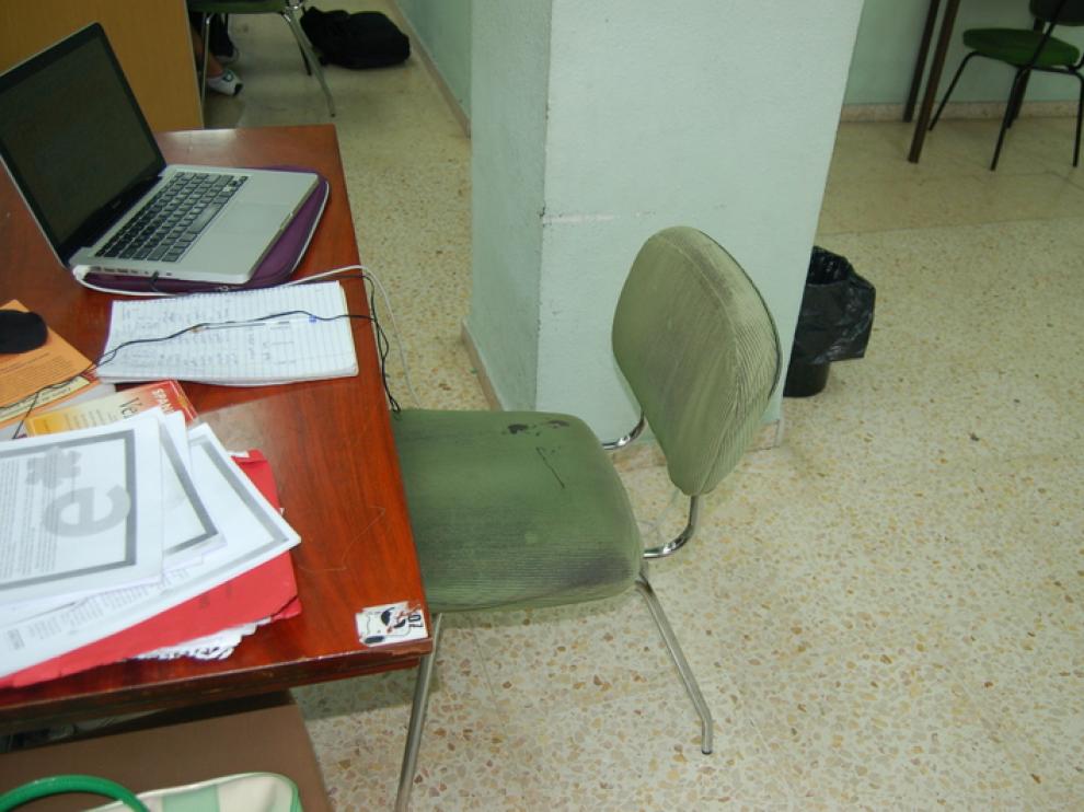 Silla en la sala de estudios de filología.