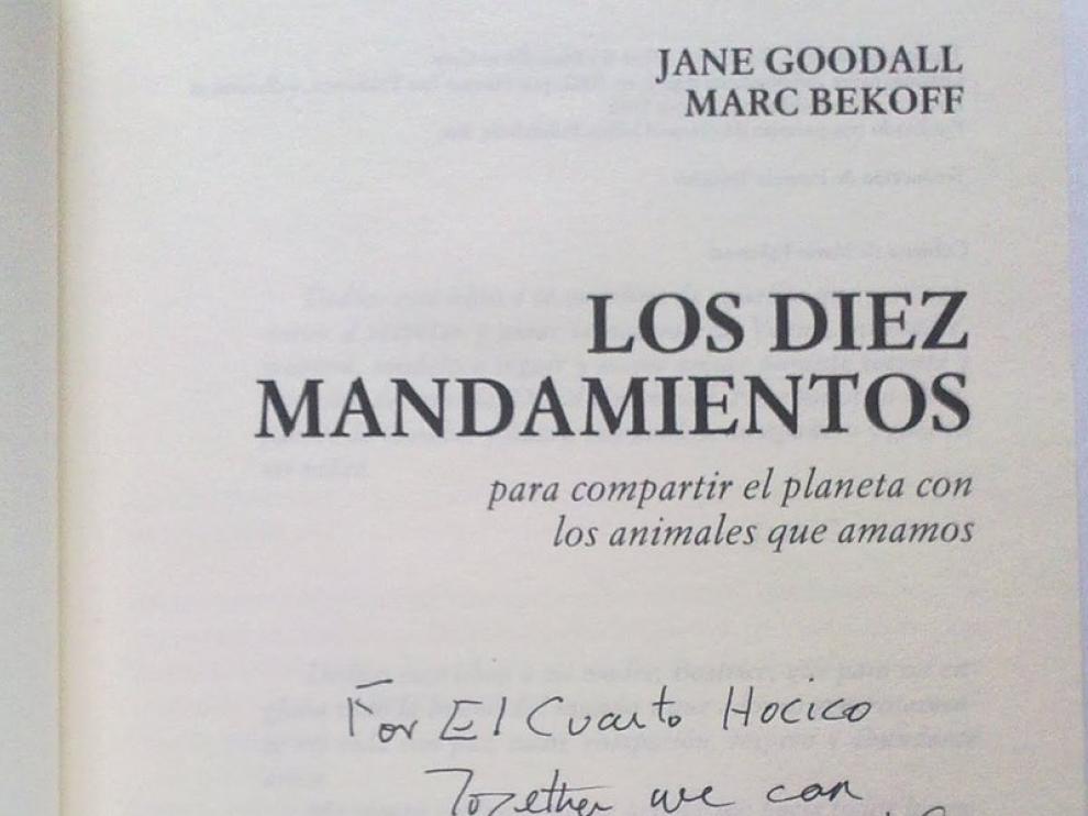 Libro dedicado por Jane Goodall a El Cuarto Hocico