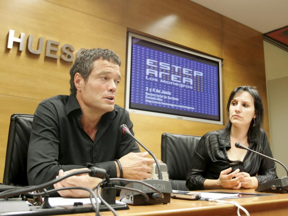 Daniel Périz y Lorena Canales, en la presentación de ayer.