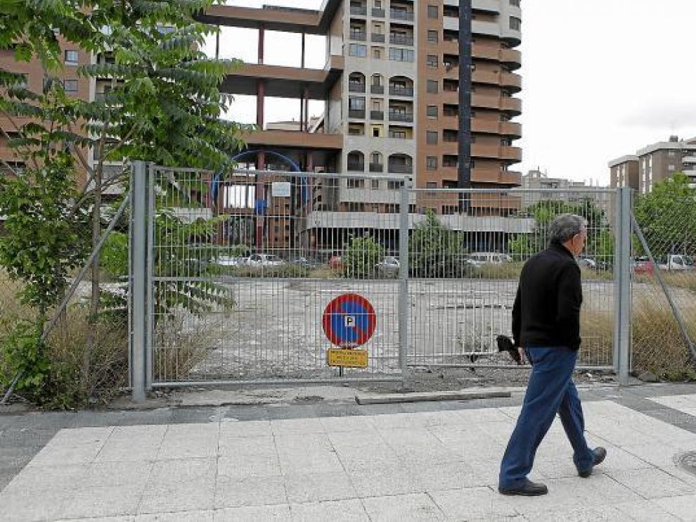 El solar reservado en el Actur para la construcción del centro de especialidades.