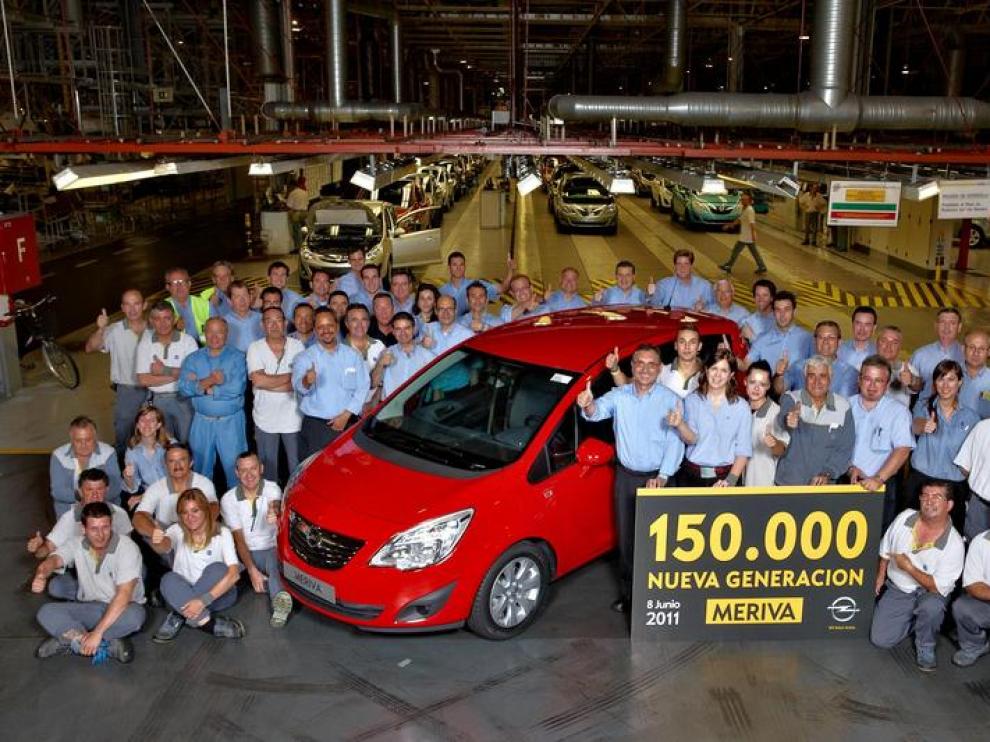 Foto de archivo del Meriva 150.000 que salió de la planta de Figueruelas