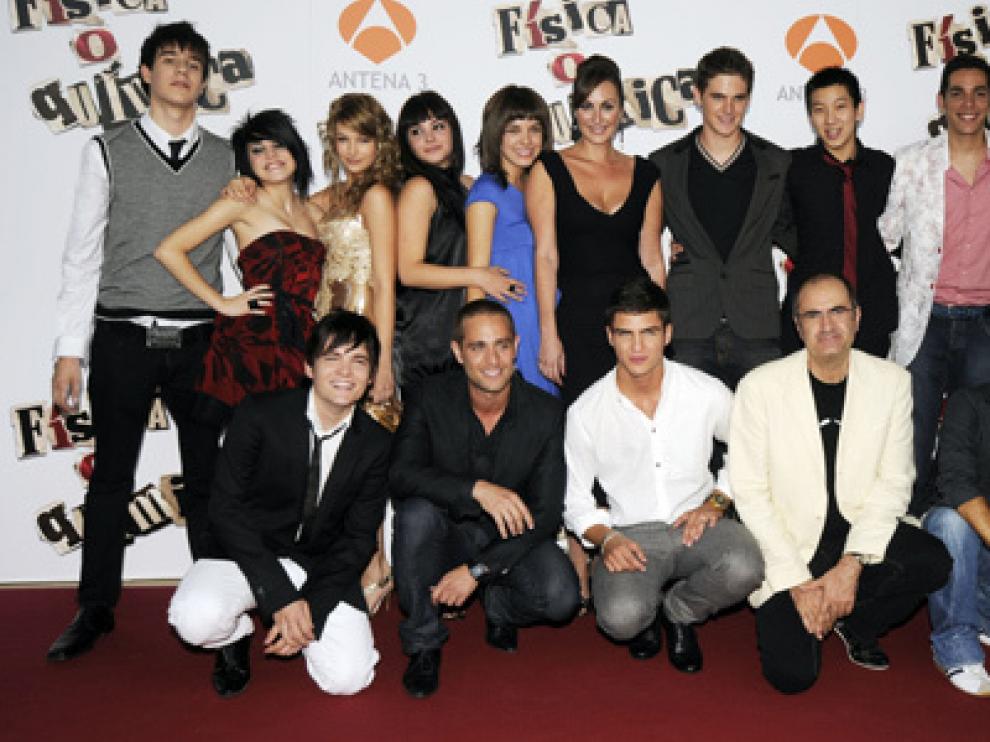 El reparto de la serie.