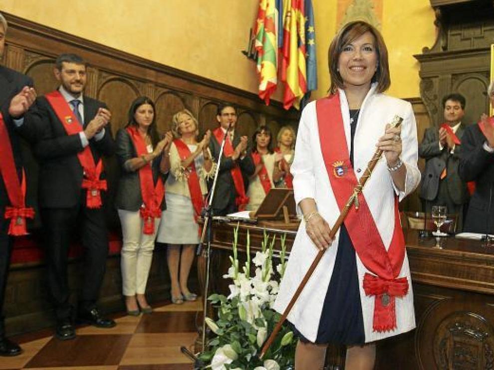 La nueva alcaldesa de Huesca, Ana Alós, no descarta en un futuro ajustar su sueldo al trabajo que desempeña
