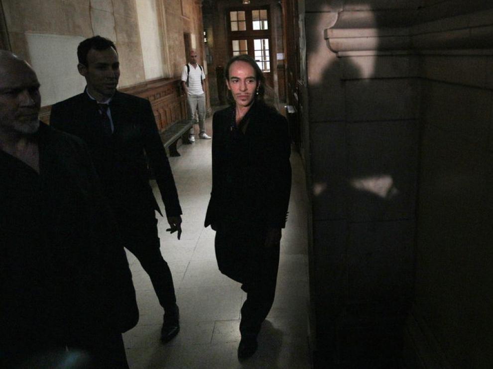 John Galliano, a su llegada a un juzgado parisino