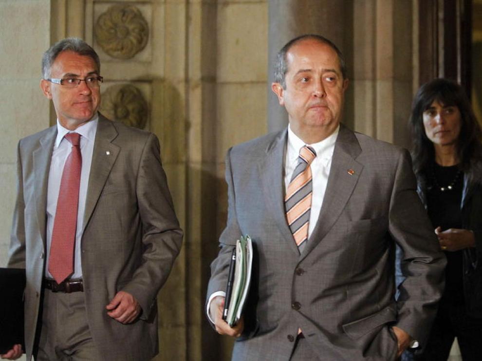 Felip Puig en un receso de su comparecencia este jueves en el Parlamento de Cataluña