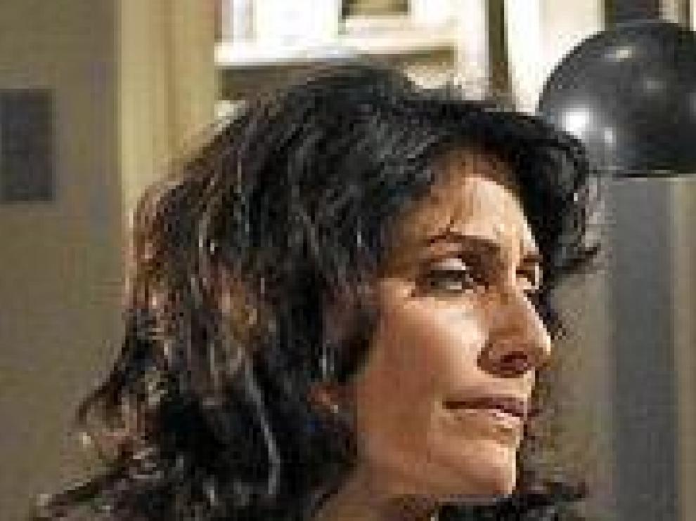 Lisa Edelstein ficha por otra serie, The good wife, tras dejar House ...
