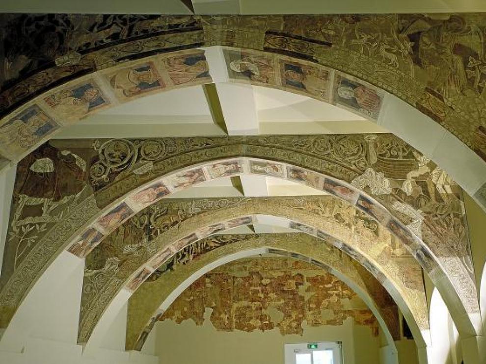 Las pinturas de la sala capitular del monasterio de Sijena en el MNAC de Barcelona.