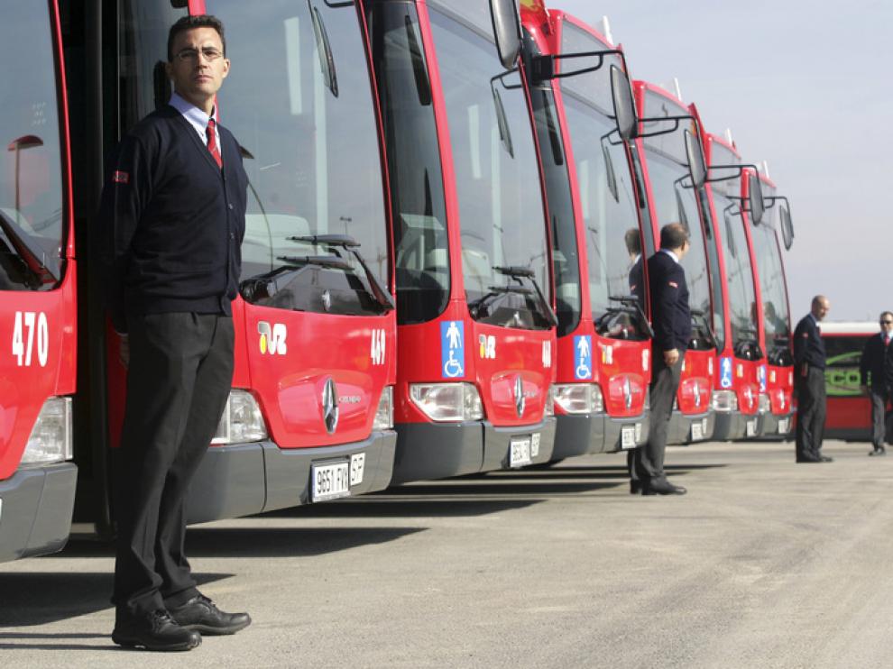 Imagen de archivo de presentación de nuevos autobuses de TUZSA
