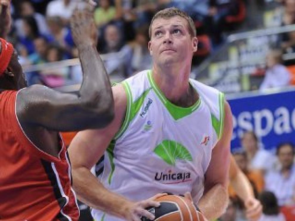 Robert Archibald con su antiguo equipo.
