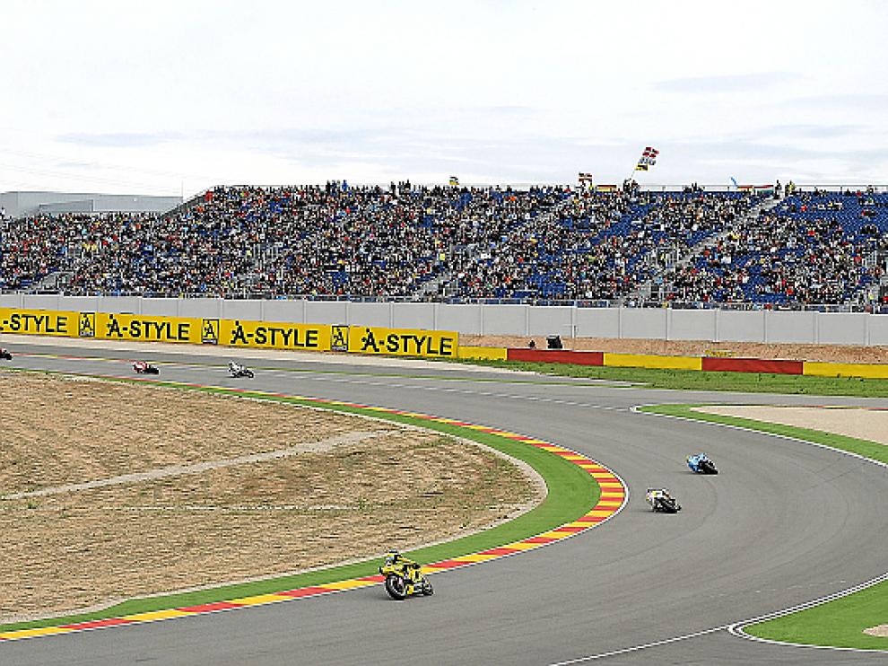 Motorland destinará otros 4,5 millones a montar tribunas y pasarelas