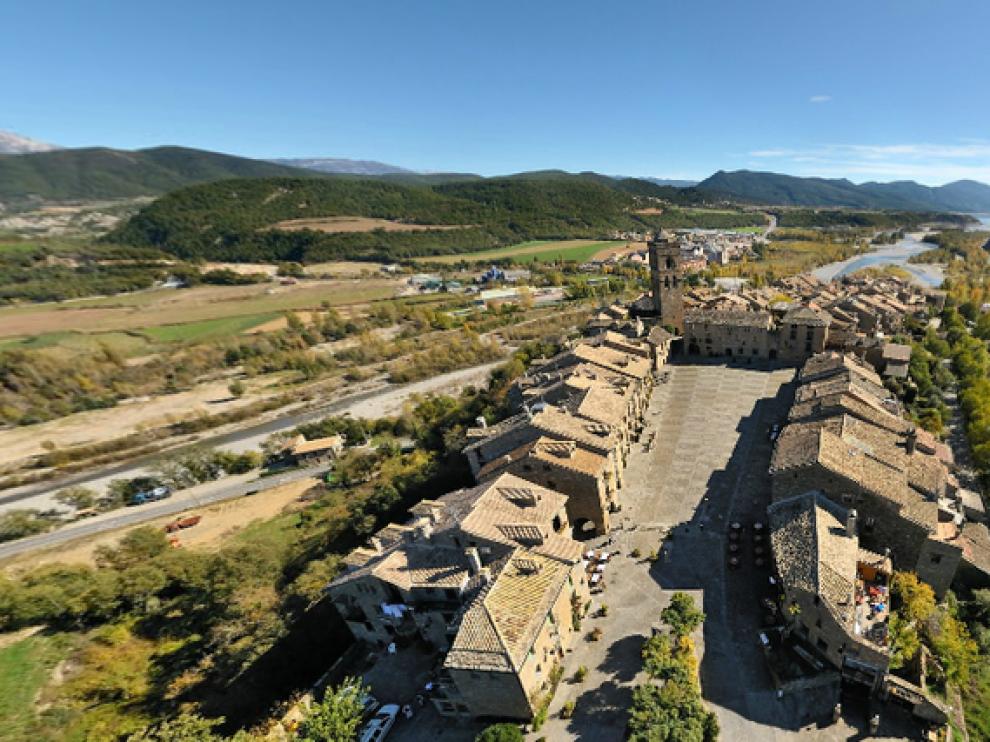 Vista de Aínsa en 360º