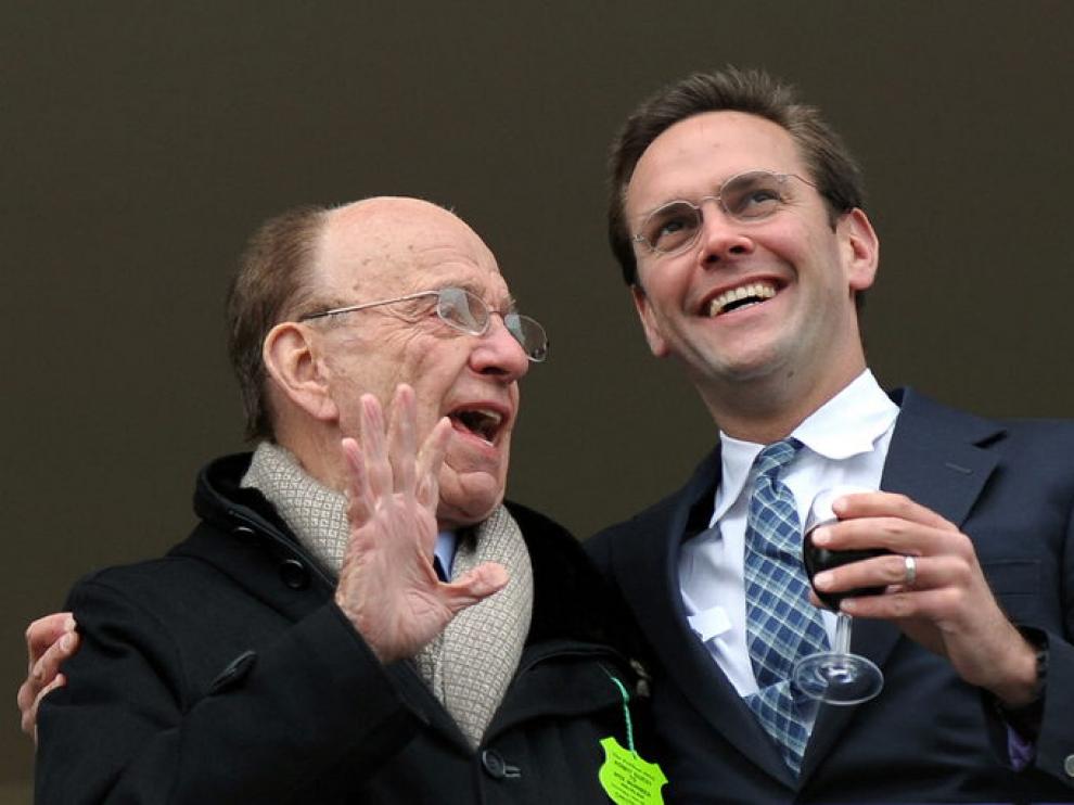 Rupert y James Murdoch, padre e hijo, en una imagen de archivo