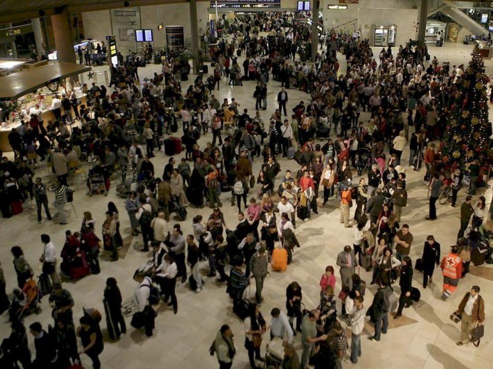 Imagen de archivo del caos en los aeropuertos el pasado puente de la Inmaculada