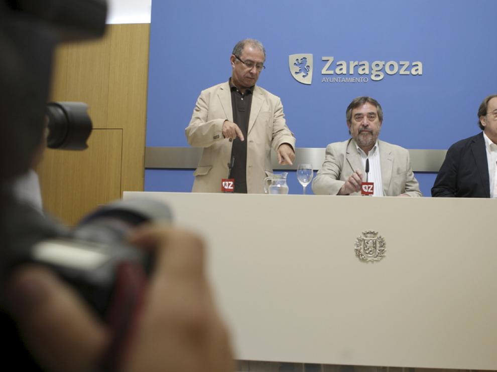 Belloch, durante la presentación de un plan de ahorr de 20 millones de euros