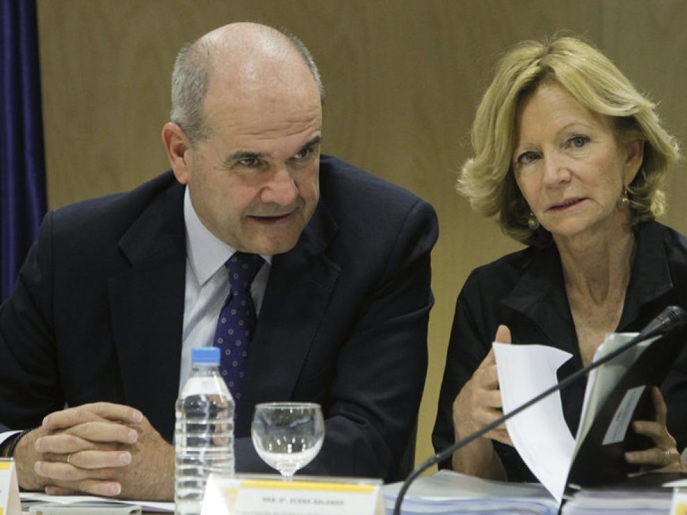 Manuel Chaves y Elena Salgado, durante la reunión de ayer del Consejo de Política Fiscal y Financiera.