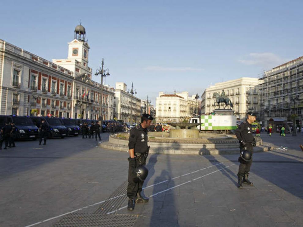 La Policía desalojó a los 'indignados' de Sol