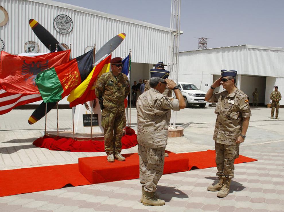 Ceremonia celebrada en la Plaza de España de la base española de Herat