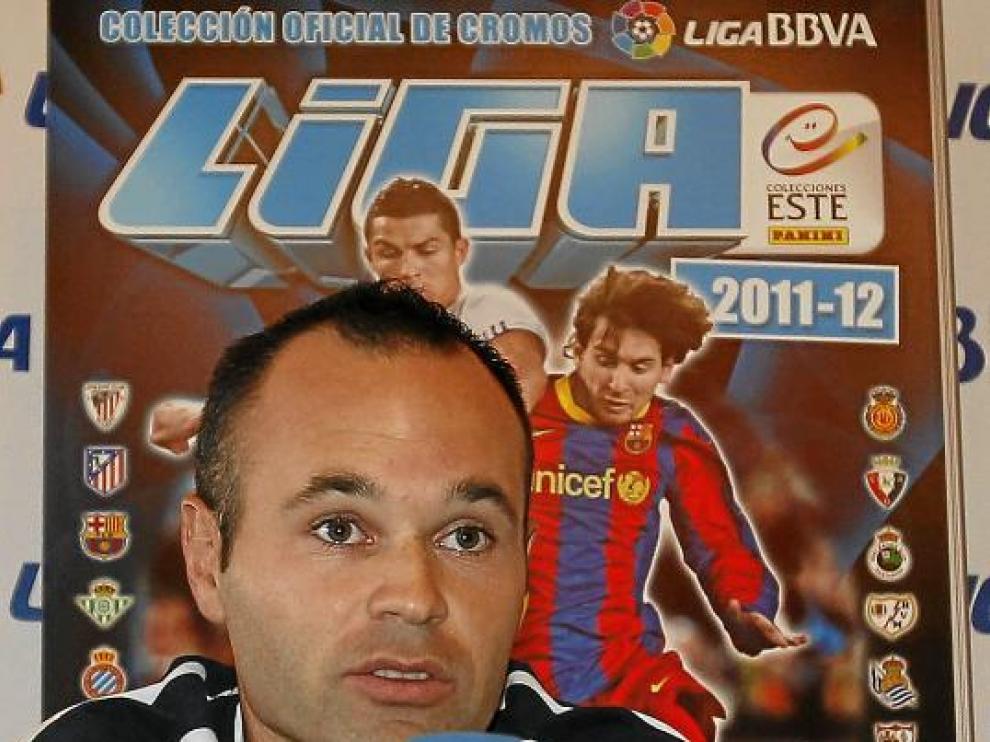 Andrés Iniesta presentó ayer la colección de cromos de la Liga de Panini.