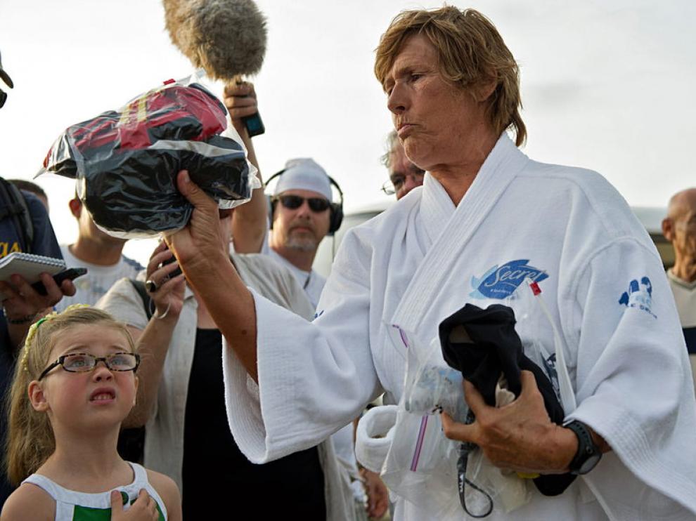 La nadadora Diana Nyad momentos antes de lanzarse al mar en Cuba