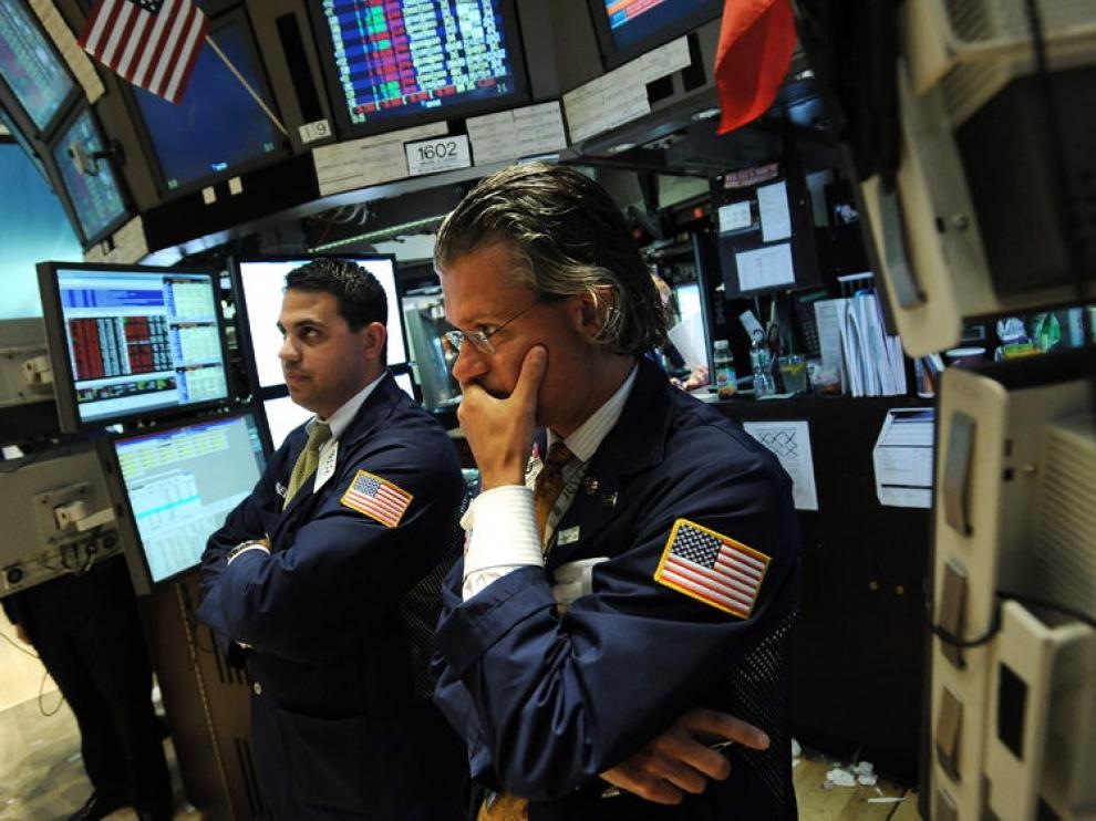 Dos corredores de bolsa, en Wall Street