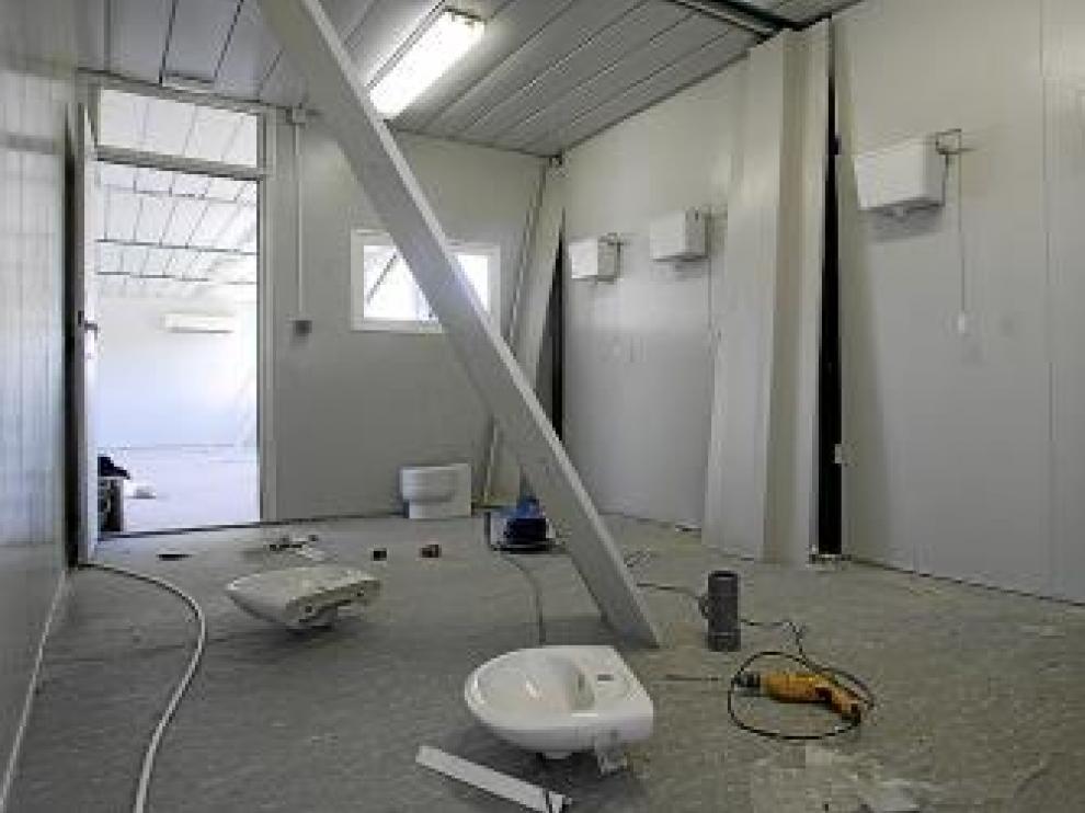 Las casetas cuentan con baños adaptados para los niños.