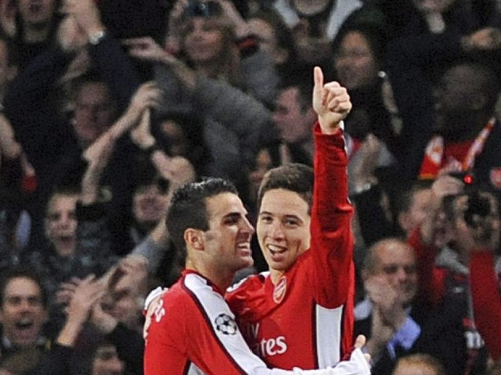 Fabregas y Nasri están en la rampa de salida del Emirates.