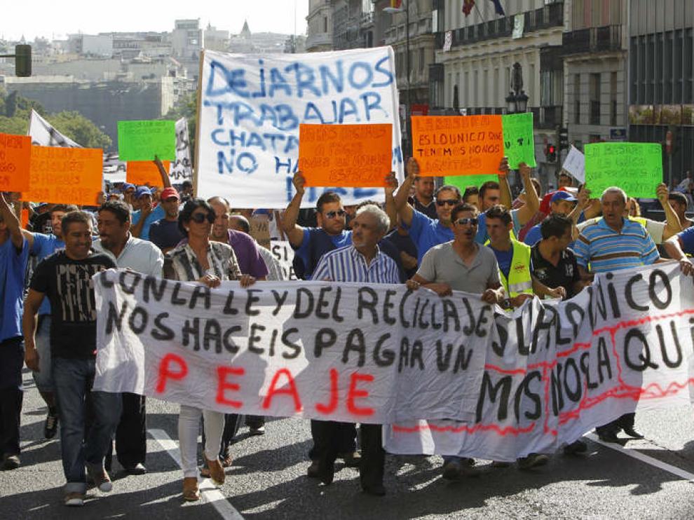 Representantes de empresas de reciclaje y chatarreros durante la manifestación