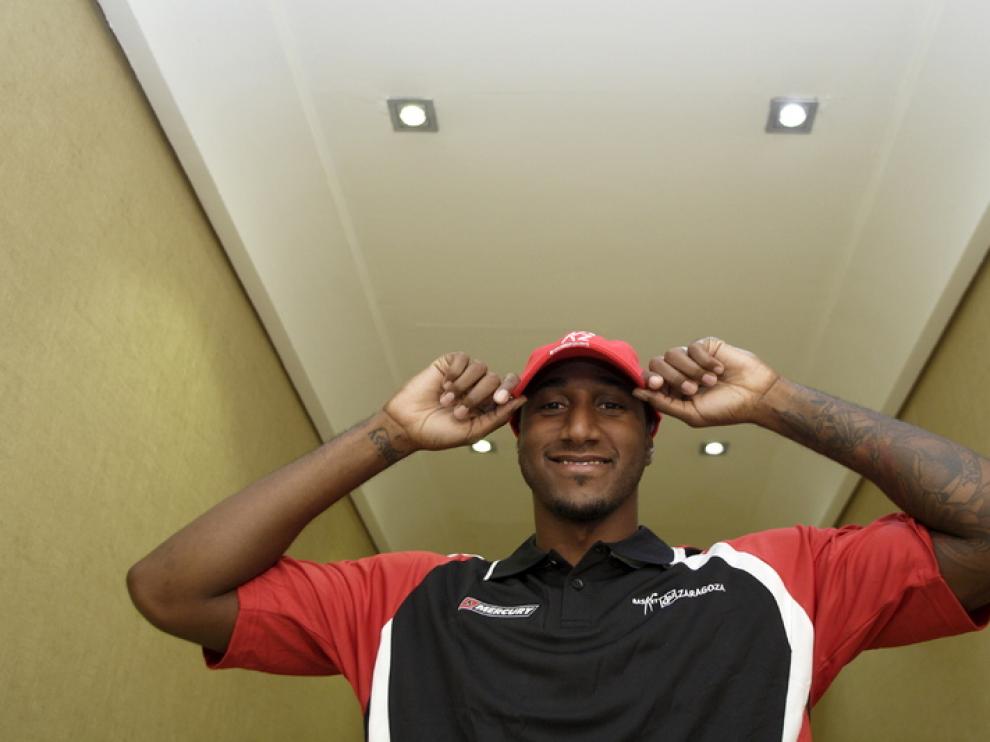 Bracey Wright, en su presentación ante los medios, ayer en el hotel Reino de Aragón.