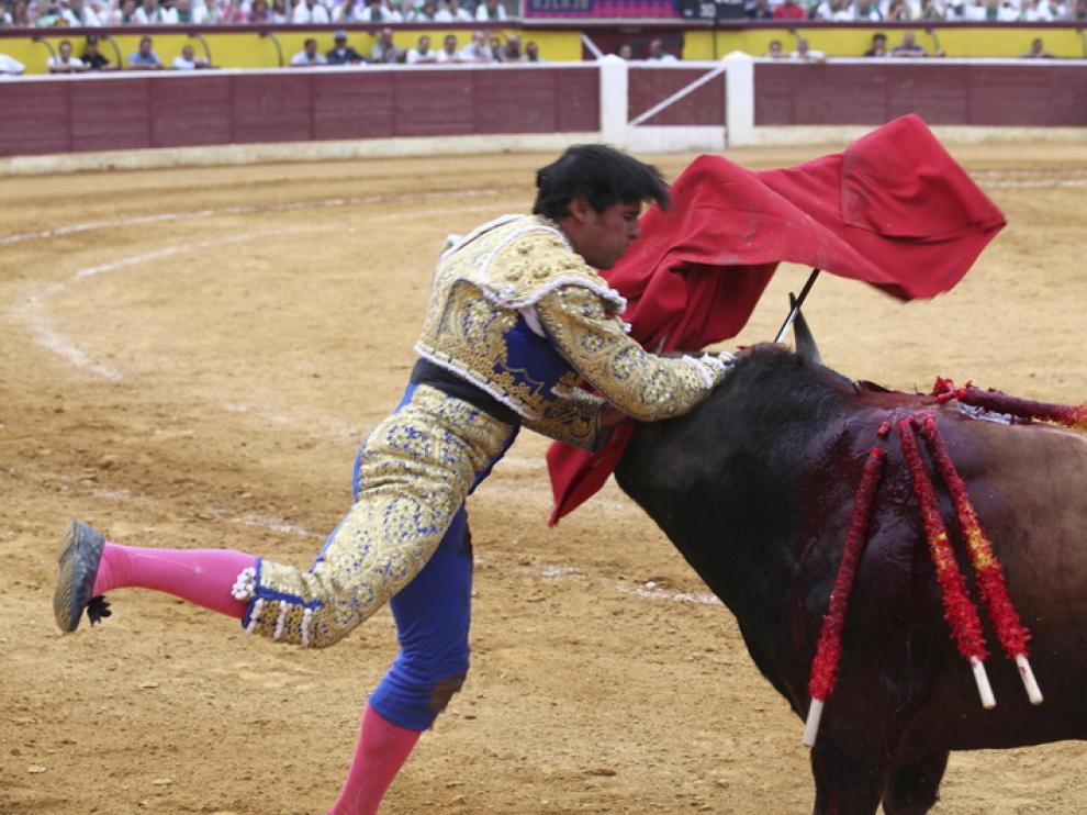 Cortó una oreja tras una buena estocada.