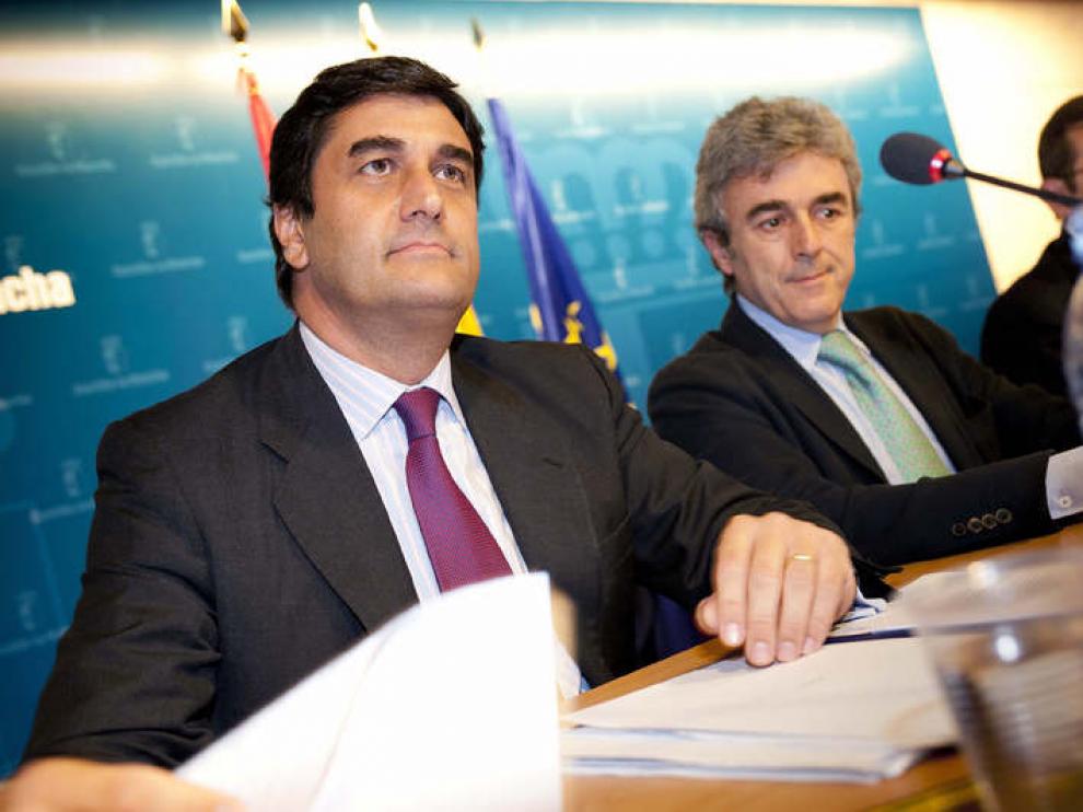 José Ignacio Echniz y Leandro Esteban en la comparecencia en la que se ha analizado la problemática de las farmacias.