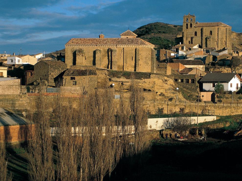 Luesia nos ofrece varios edificios románicos.