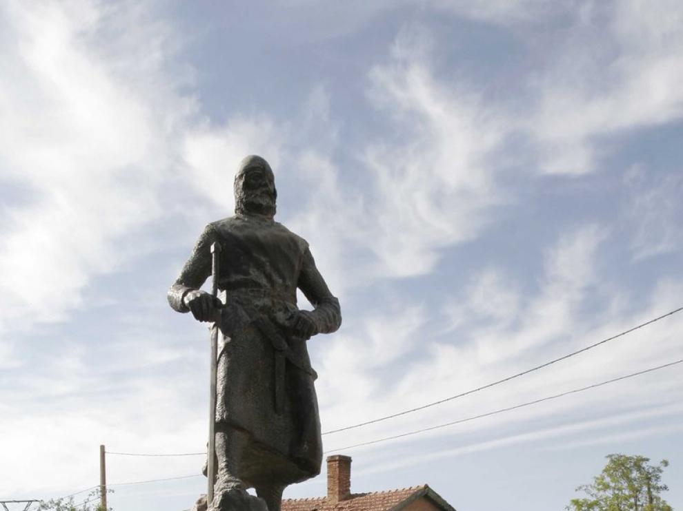 La estatua del Campeador en el Poyo del Cid.