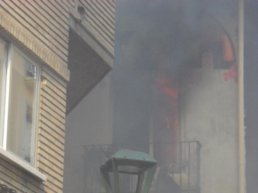Incendio en la calle de Contamina de Zaragoza