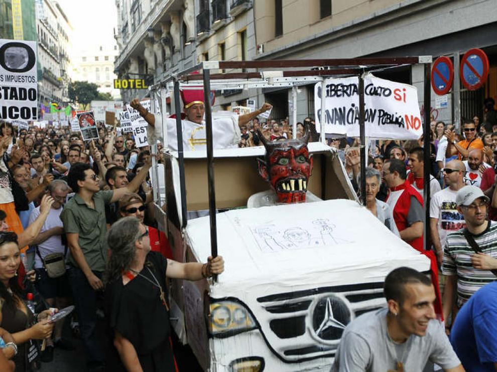 Imágenes de la manifestación contra la visita del Papa.