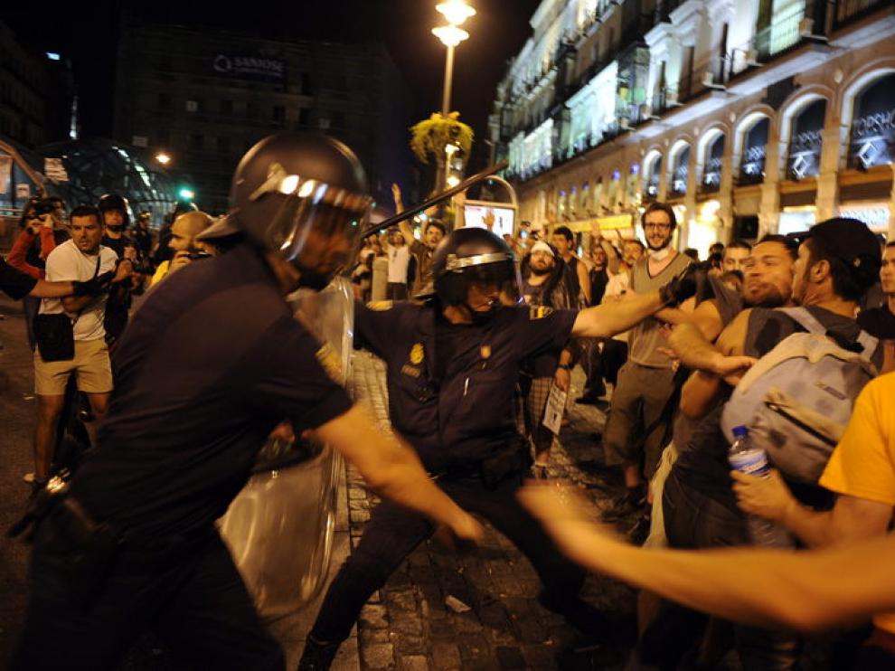 Imagen de la carga policial en Sol