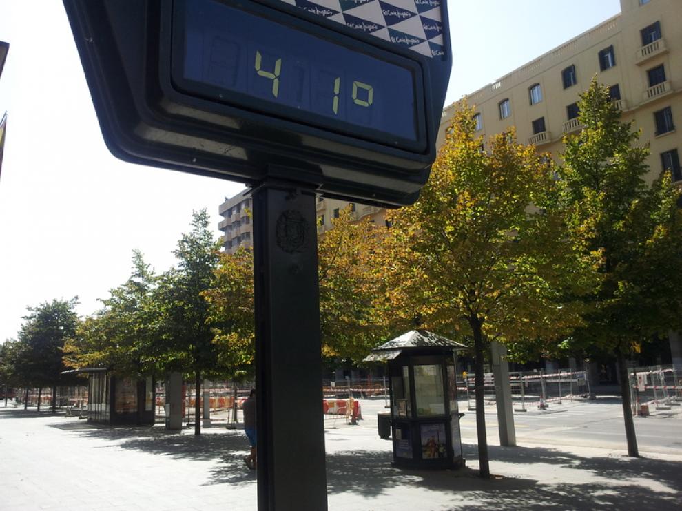 Térmometro situado en el centro de Zaragoza durante el mes de junio