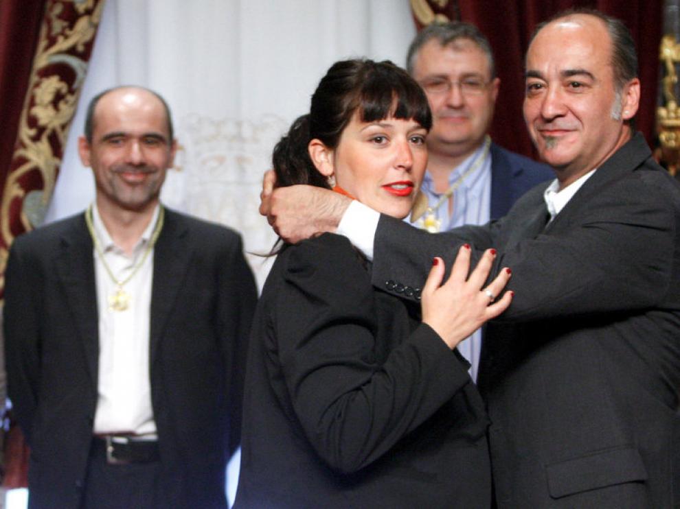 l diputado general de Guipúzcoa, Martín Garitano (i), junto a los diputados, Larraitz Ugarte (c), Jon Uriguen (i), y Juan Carlos Alduntzin (2i, detrás),